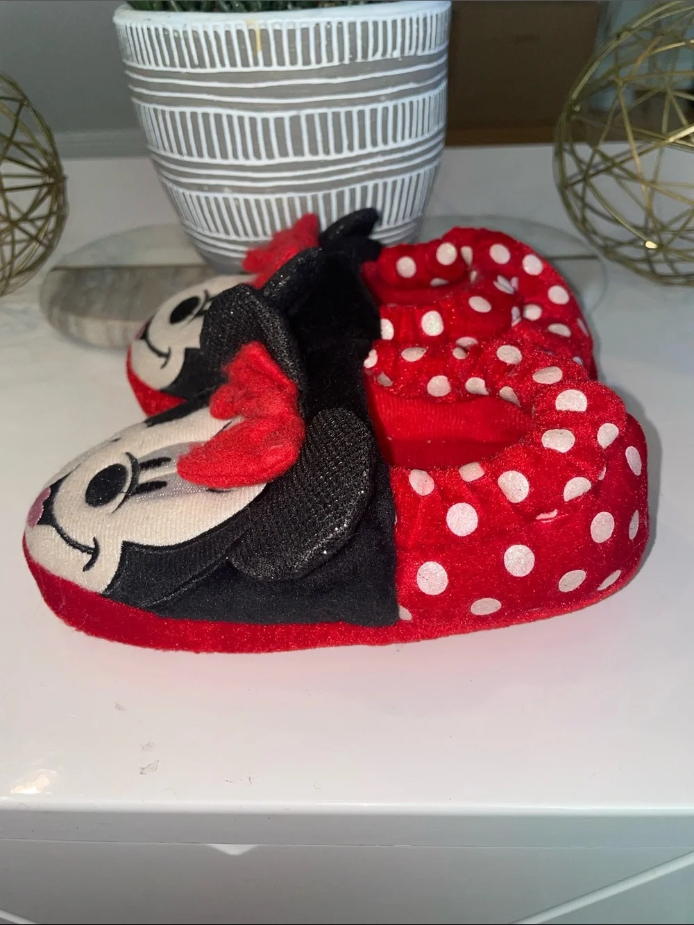 Disney Minnie Mouse Red & Black Plush Kids Slippers